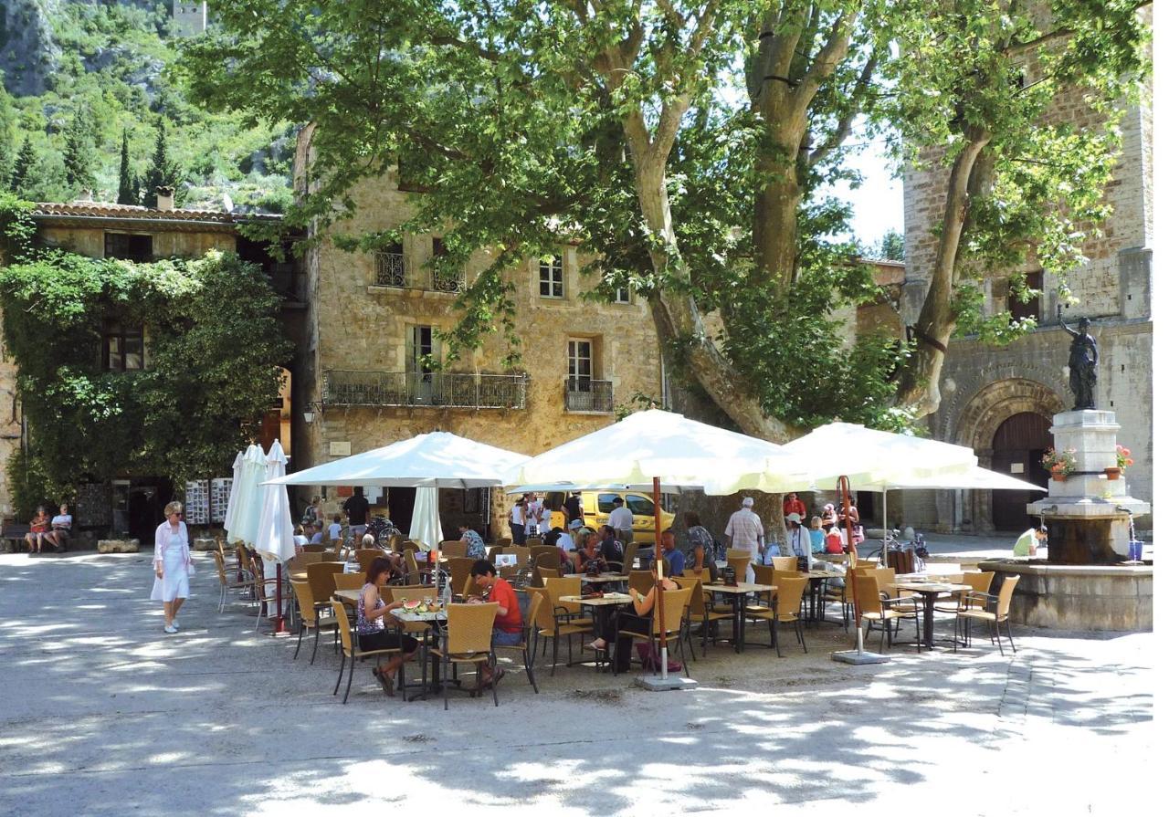 Au Logis De Pezenas Apartment Exterior photo